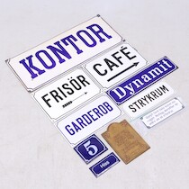 Emaljskyltar