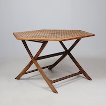 Trädgårdsbord